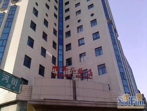 东泰金谷1室1厅1卫南朝向10833.00元/月出租