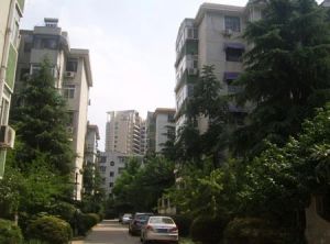 精装修拎包住翡翠园客厅有窗采光无遮挡诚心卖有车位