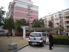 玉兰苑 3室2厅 东 南 西南 北