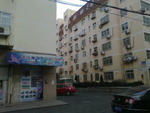学府苑01年小区南北通透户型中楼层采光好价格可议