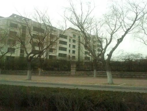 翰林苑(城阳)4室1厅2卫南朝向2000.00元/月出租