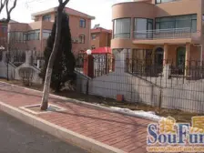 黄海别墅 156+100平带大露台 装修150多万 全景观海