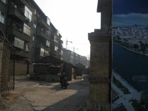 市府广场近交运单位南北通透四室毛坯正常过户