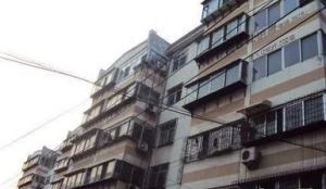 山大南路单位宿舍两室一厅双气带小房解二五Z