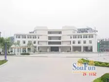 环峰四楼,毛坯房三室南北通透,满五唯一