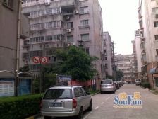 顶楼复式带储藏室精装修交通便利