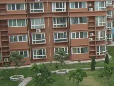 70年产权,有天然气,朝南落地窗,不能贷款