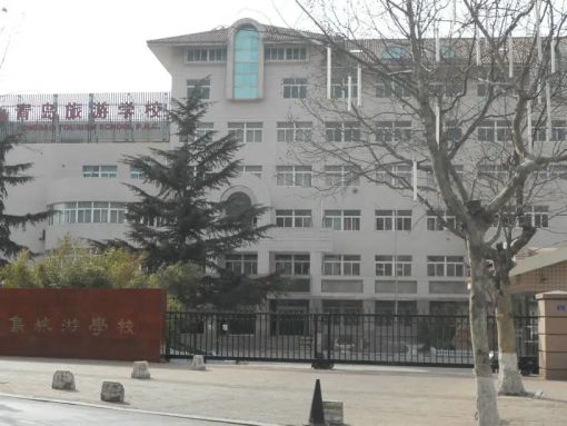 延安一路小区3室1厅1卫南北朝向2700.00元/月出租