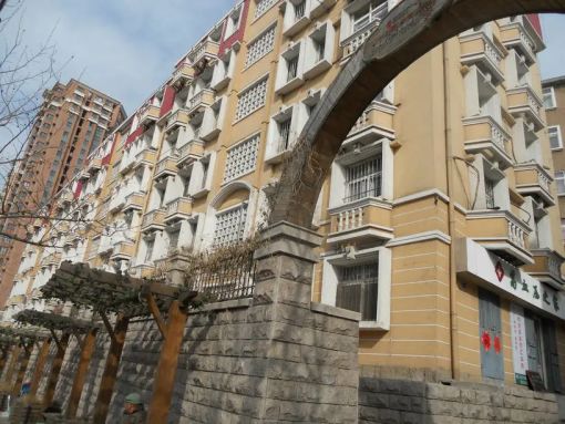 延安一路小区3室1厅1卫南北朝向2800.00元/月出租