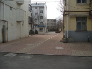 万家福近多层二楼管道局单位房三室朝阳停车免费