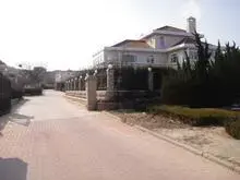 明珠花园 4室2厅 南 北