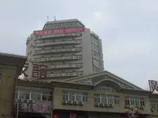 :友谊大厦有暖气 一室一厅 采光好 交通便利 精装