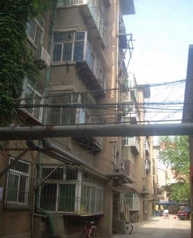 英雄山路园林局宿舍1室1厅1卫南朝向1500.00元/月出租