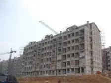 户型方正。落地大飘窗,采光好。。