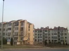 南向房子,毛坯,价格合适,看房有钥匙