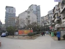 低总价大两室 旁边就是行知 交通方便 地铁