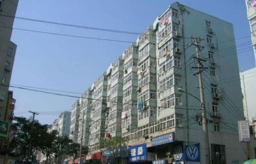 盛华园1室1厅1卫南朝向1200.00元/月出租