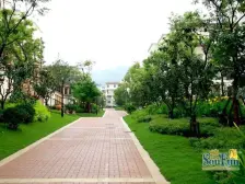 南北通透户型方正,本房底跃半地下,南北小院温馨舒适