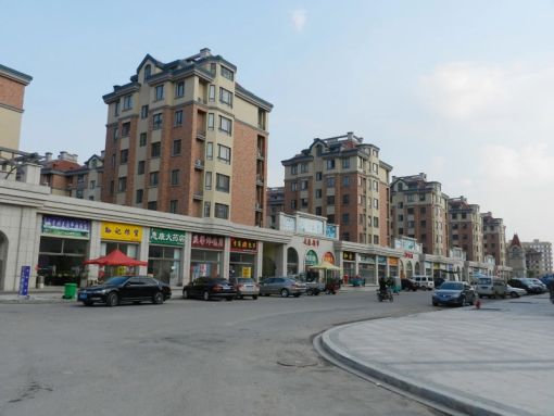 鲁发名城3室2厅1卫南北朝向1000.00元/月出租