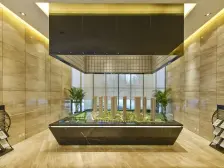 华润经典小2室,精装修,门已开带大露台,带阳台