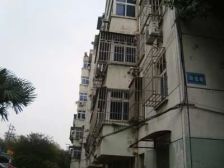 华润新村景观房 带独立车库和阁楼 装修清爽 拎包入住