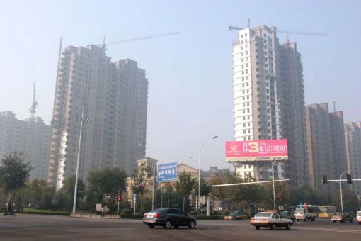 三友翡翠城1室2厅1卫南朝向900.00元/月出租