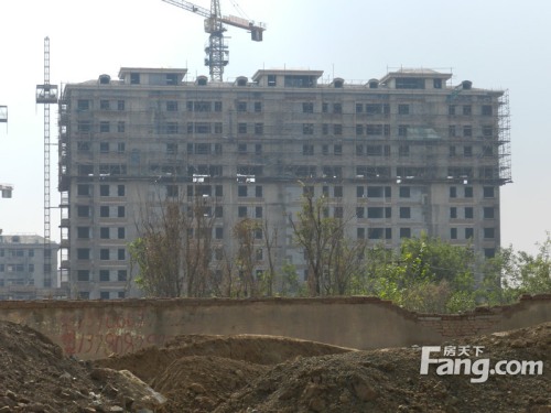 凯润景城实景图高层楼体施工实景图（20121104）