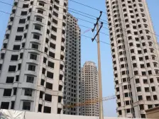 悦泰福里 精装下跃洋房 上下290平 有前后花园