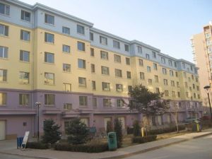 新城北垣精装带小院,拎包入住.