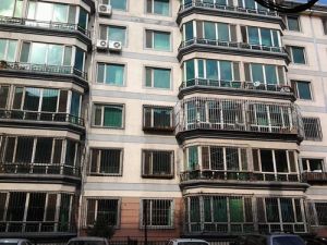 土中旁边 3楼 采光好 五年外方便 业主诚心出售