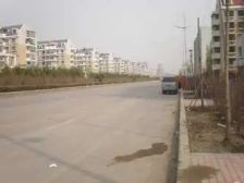 此房朝向好,楼层好,看房方便价格还可以谈位置好