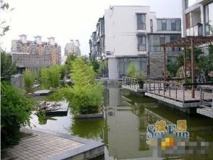 地铁口 洋房4+5 精装六居室带露台 税费低 拎包住