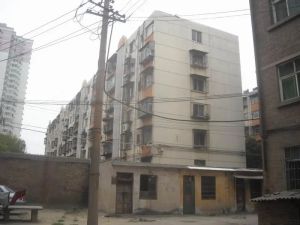一号地铁线三楼两室一厅全明户型