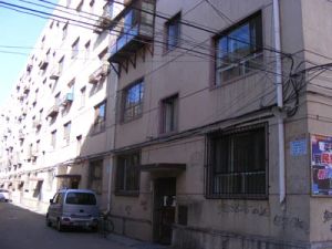 新华公园 锦泽园小区 地暖精装修大国标两居 2年外房本