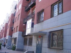 富丽社区2室1厅南