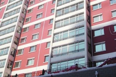 校园小区1室1厅1卫东南朝向900.00元/月出租