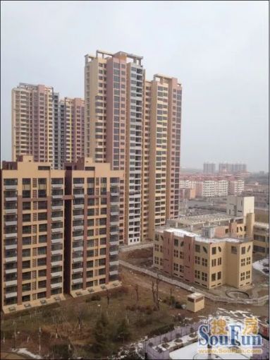 容大东海岸3室2厅2卫南北朝向2200.00元/月出租