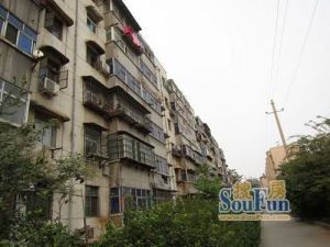 育才街色织一厂家属院3室1厅南