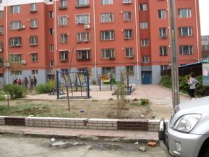 地铁口 三居两卫 户型方正 回民区政府 全天采光