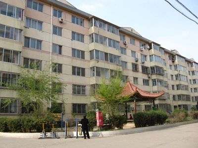 县府街小学教工楼2室1厅1卫南北朝向1000.00元/月出租