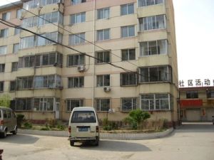 县府街教工楼5楼三室户型南北对流停车方便出行便利