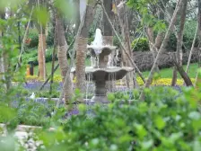 诚心出售 高新花园房 下跃有大院