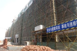 澜庭悦府毛坯大四室中间楼层