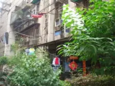 南北通透西打头,低楼层,封闭小区框架房,四居室