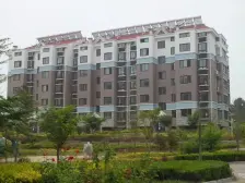 此房南北通透,楼层好 采光足,可以自己改三居