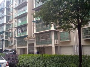 房东诚心卖户型是小区目前来说好的户型随时可以看房