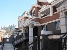 中海英伦大别墅中间排好位置大花园使用面积约七百平