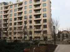 楼层好,楼前无遮挡,采光好,屋子保持的好,有大阳台