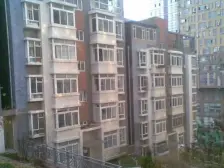 高新园区 万达旁独立一室 精装修 近地铁配套全