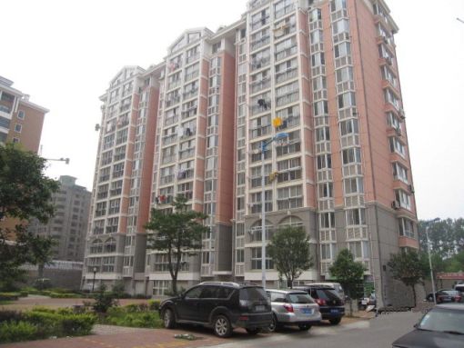 三和家苑4室2厅2卫南北朝向1400.00元/月出租
